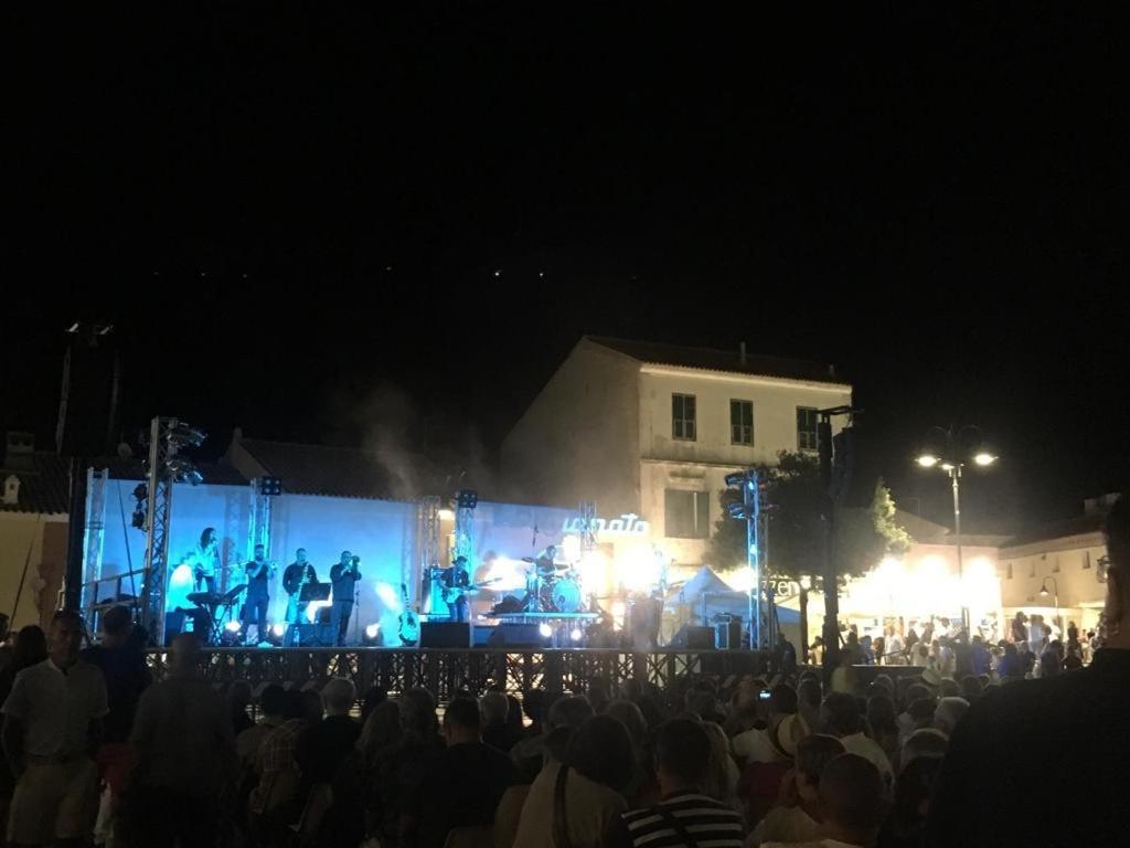 B&B Unique Art Santa Teresa Gallura Ngoại thất bức ảnh